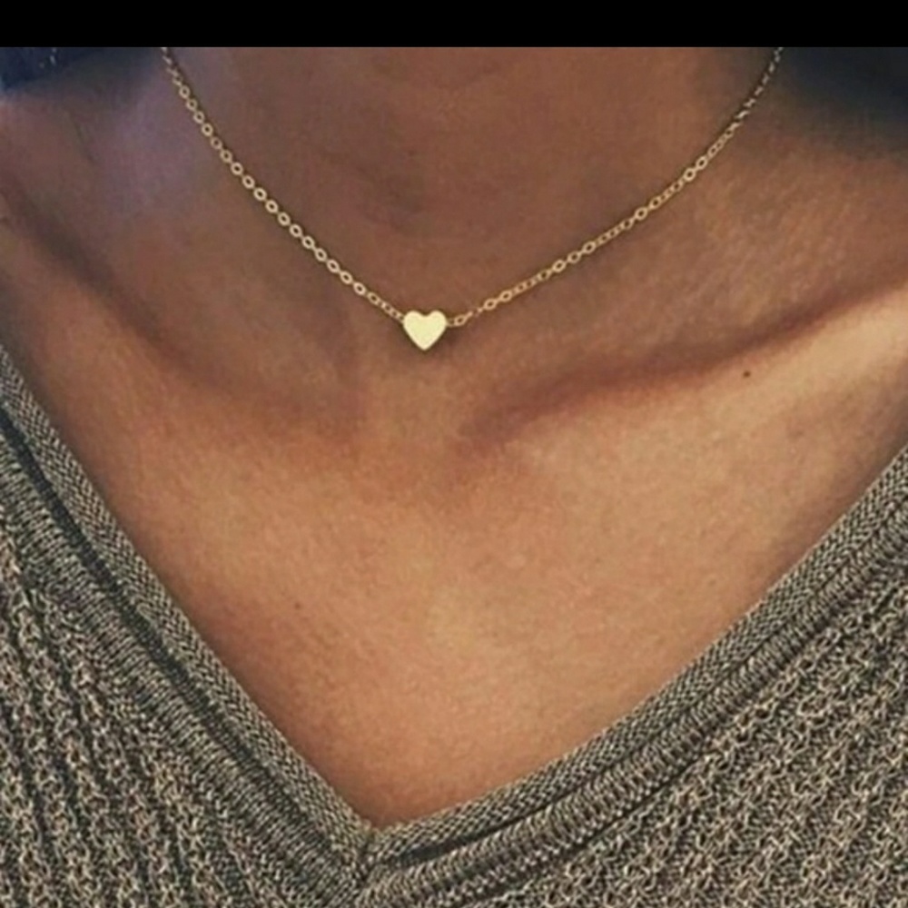 NWT✨gold heart necklace